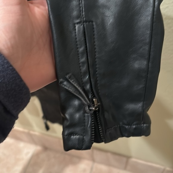 BlankNYC woman's small leather coat - Picture 16 of 16